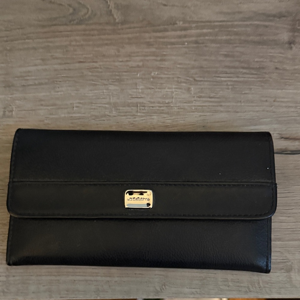 Liz Claiborne Black Wallet
